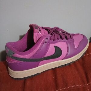 Nike Women's Pink and Purple Sneakers